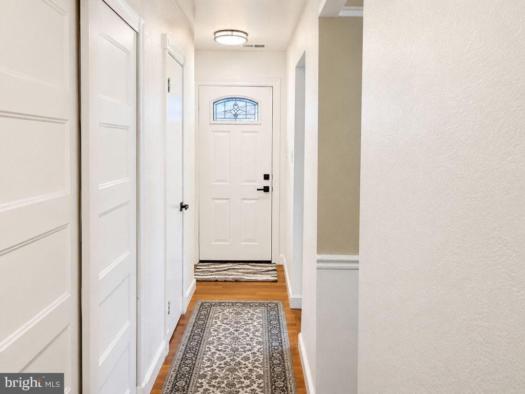 1012 James Madison Circle photo 10