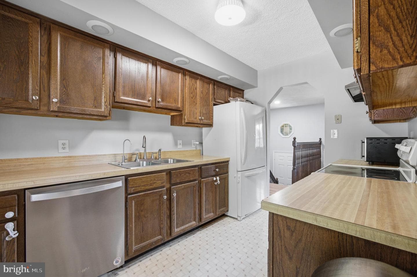 2080 Mountain View Road photo 10