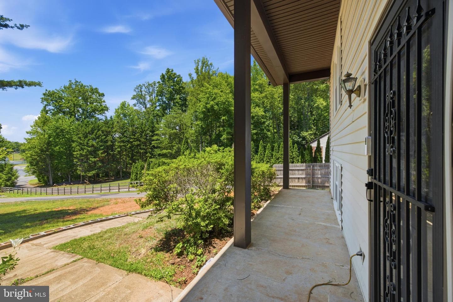 2080 Mountain View Road photo 3