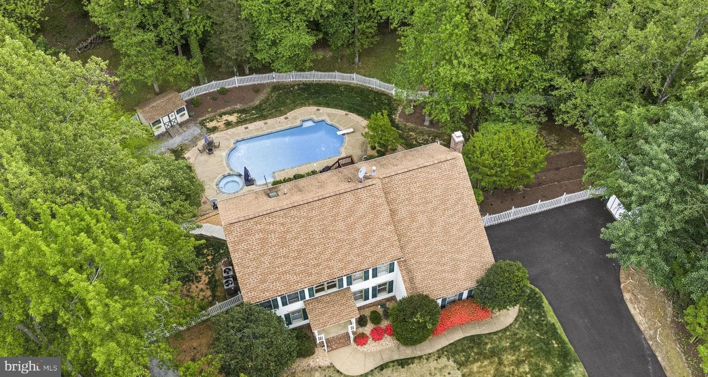 100 Boscobel Road photo 57