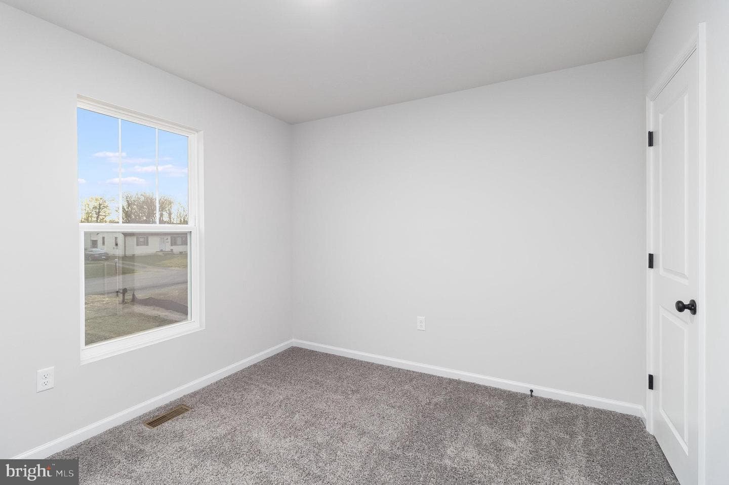 1194 Holly Street photo 16