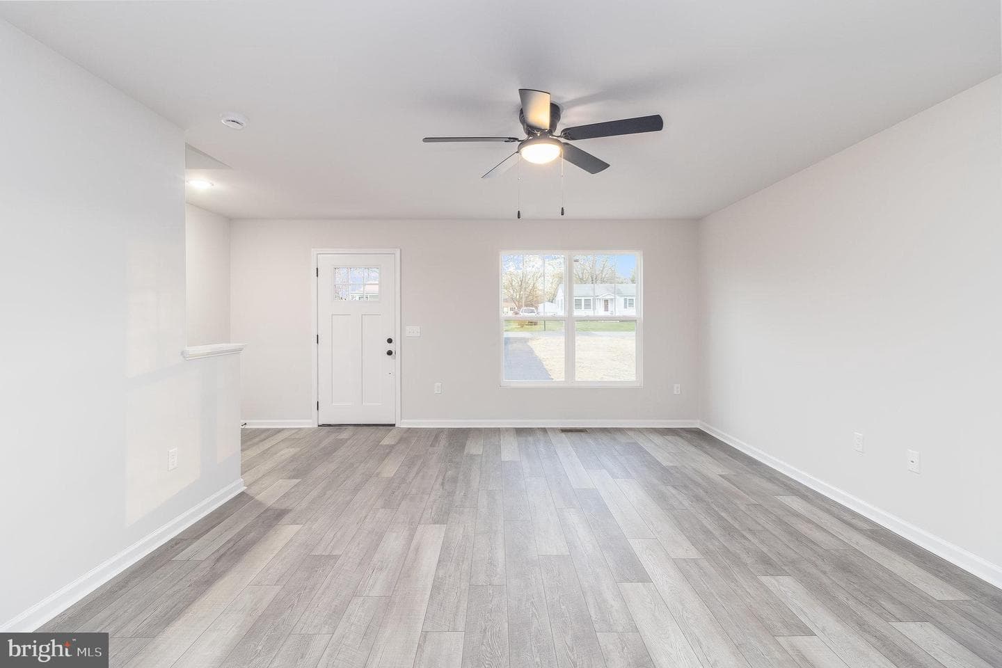 1194 Holly Street photo 6