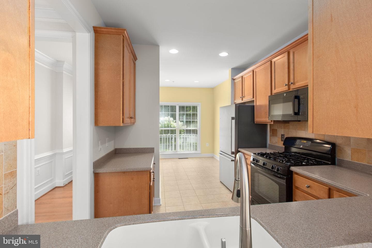 76 Denison Street photo 5