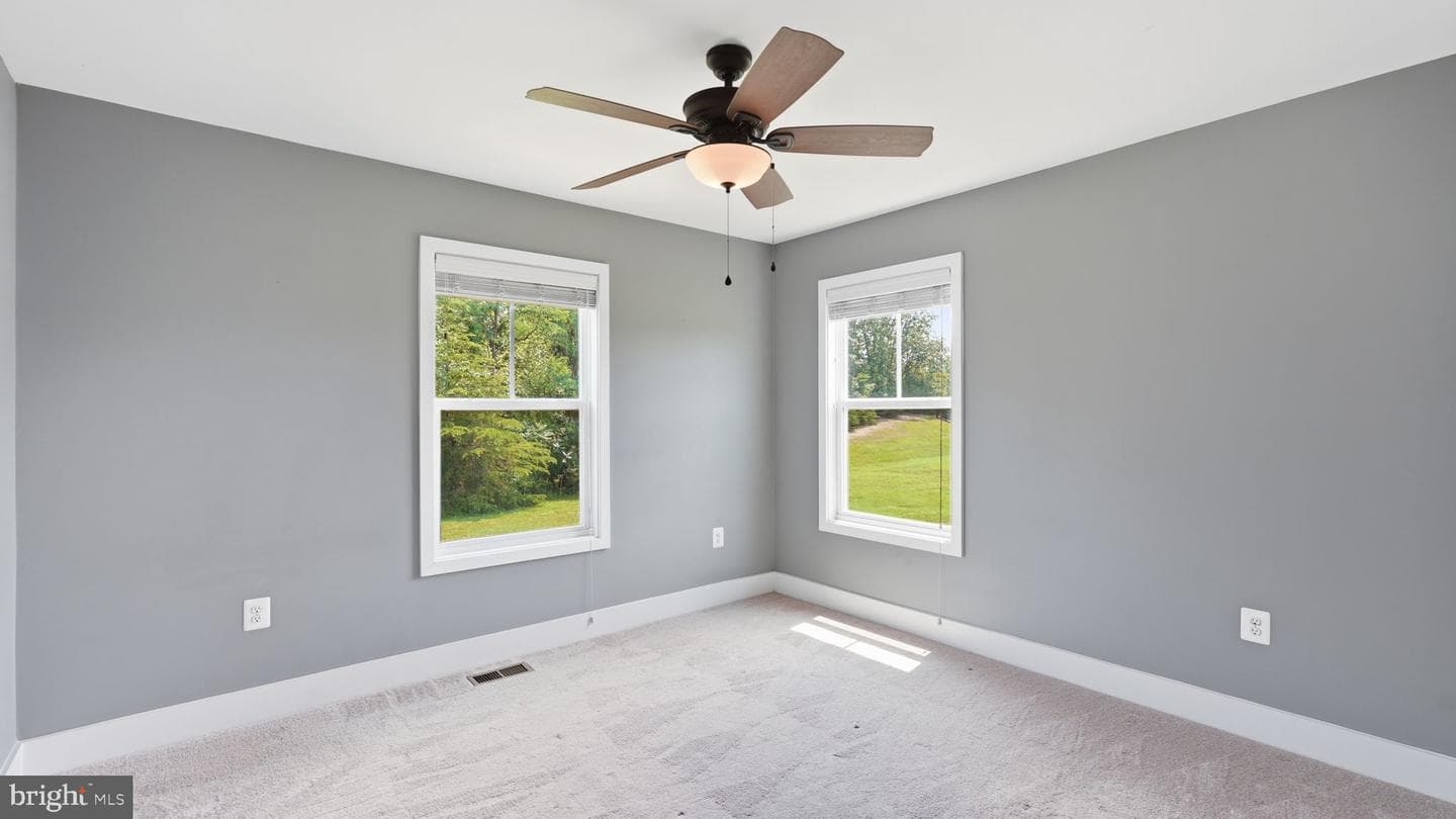 124 Brooke Point Court photo 33