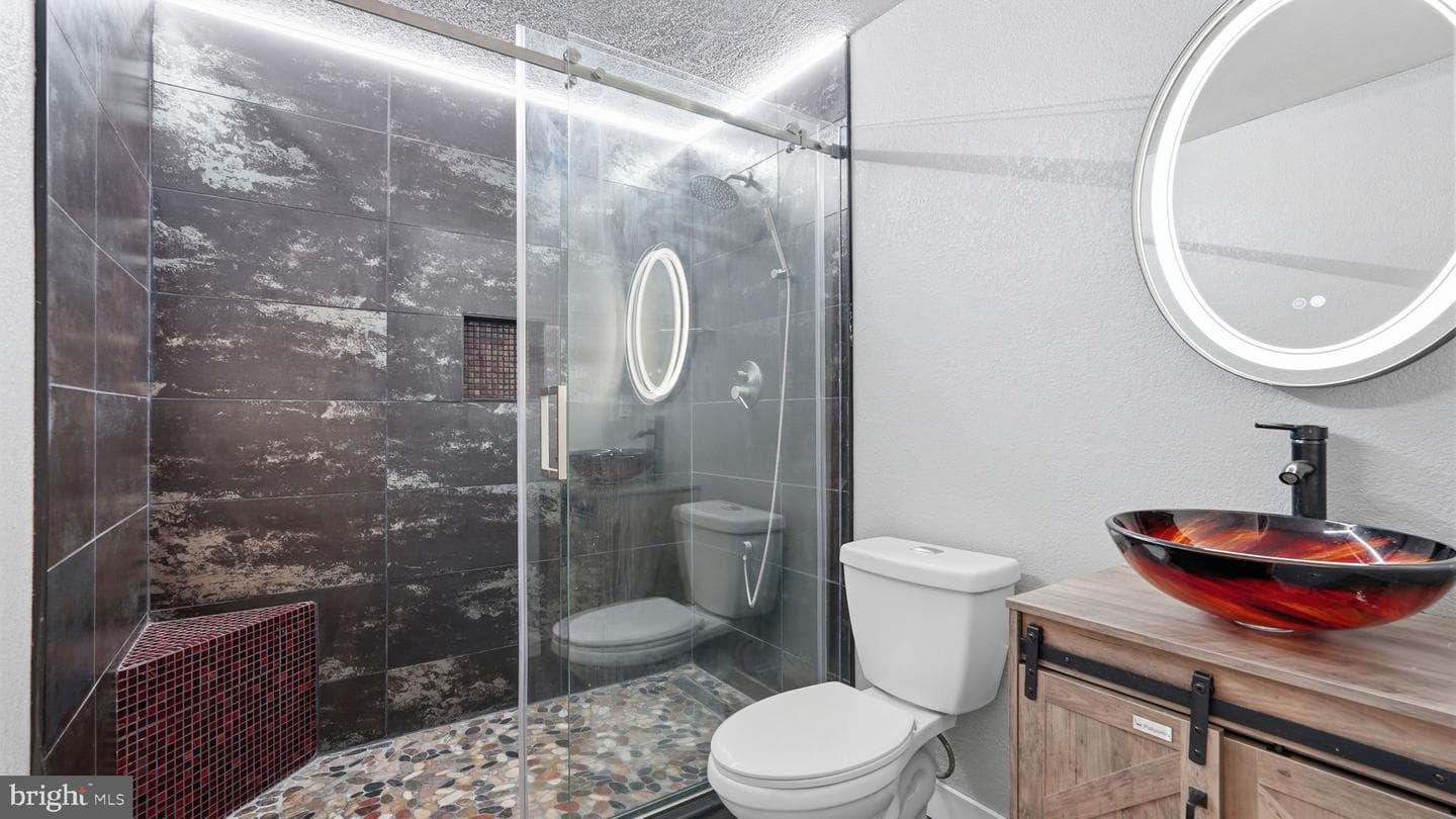 124 Brooke Point Court photo 44