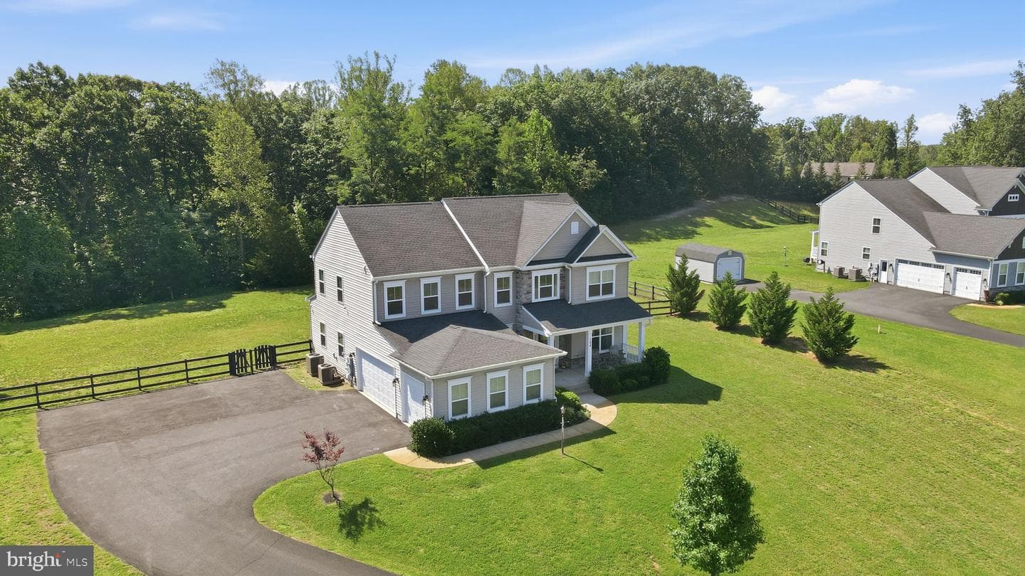 124 Brooke Point Court photo 6