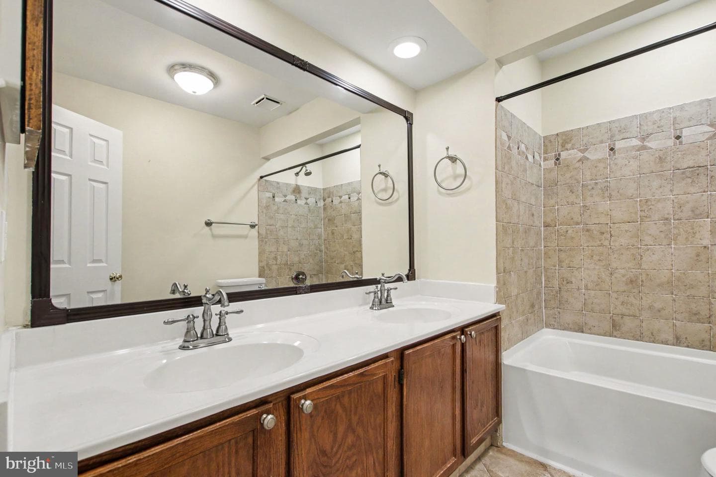 504 Providence St #504 photo 25