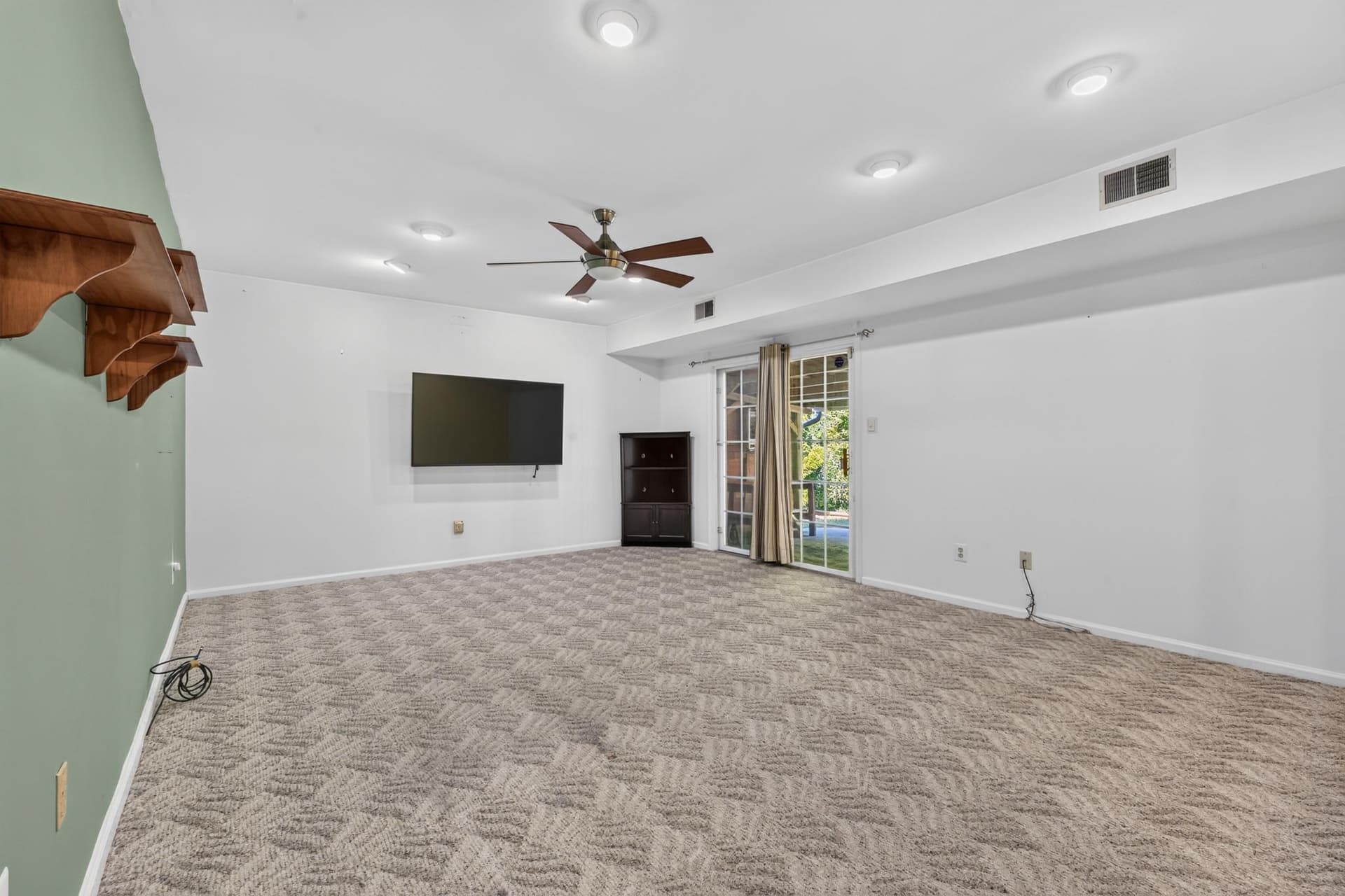 49 Clark Lane photo 22