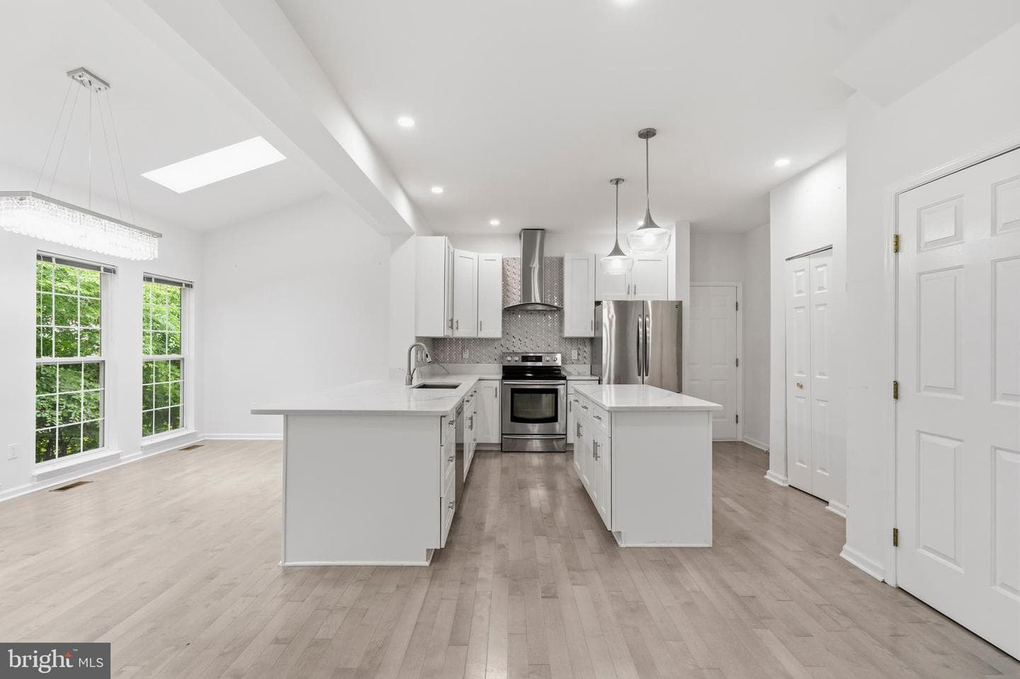 33 Jade Drive photo 13
