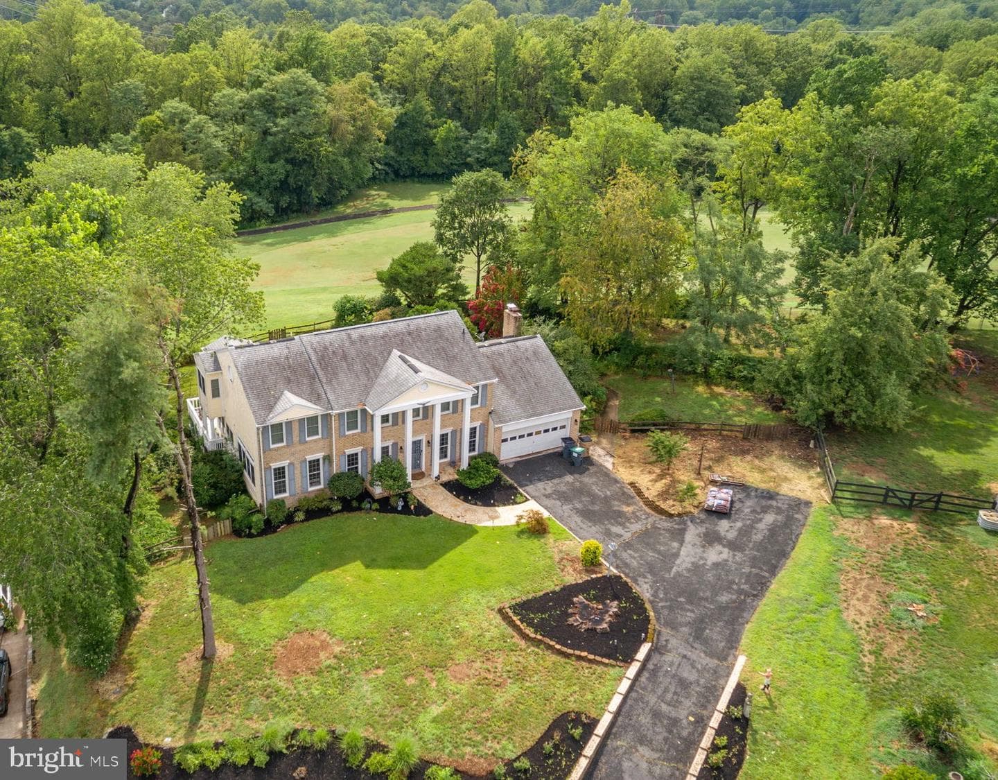 215 Stern Cove photo 3