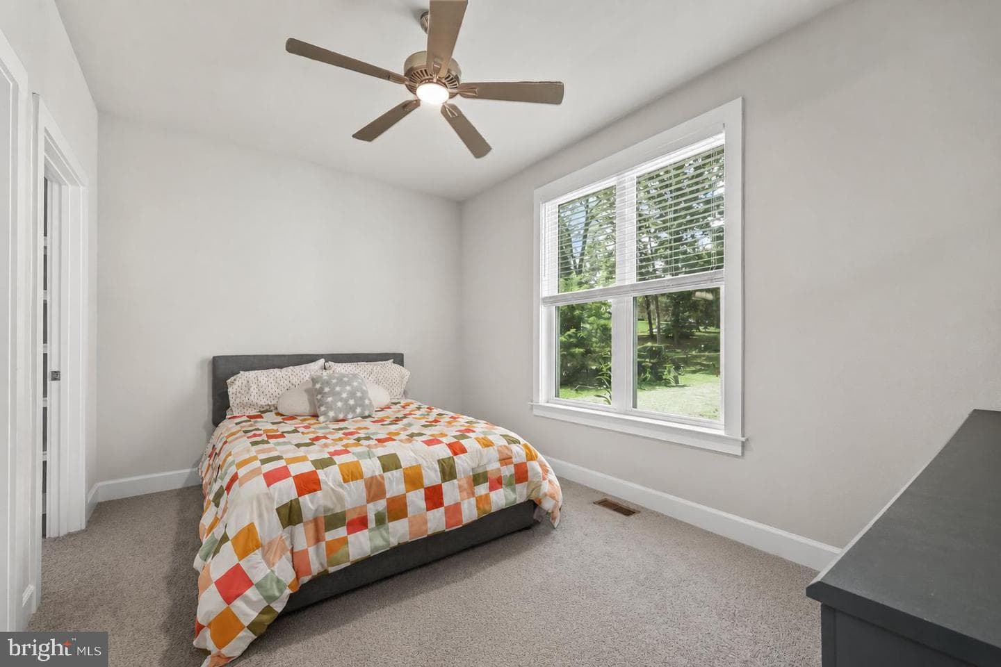 1210 Amherst Avenue photo 21