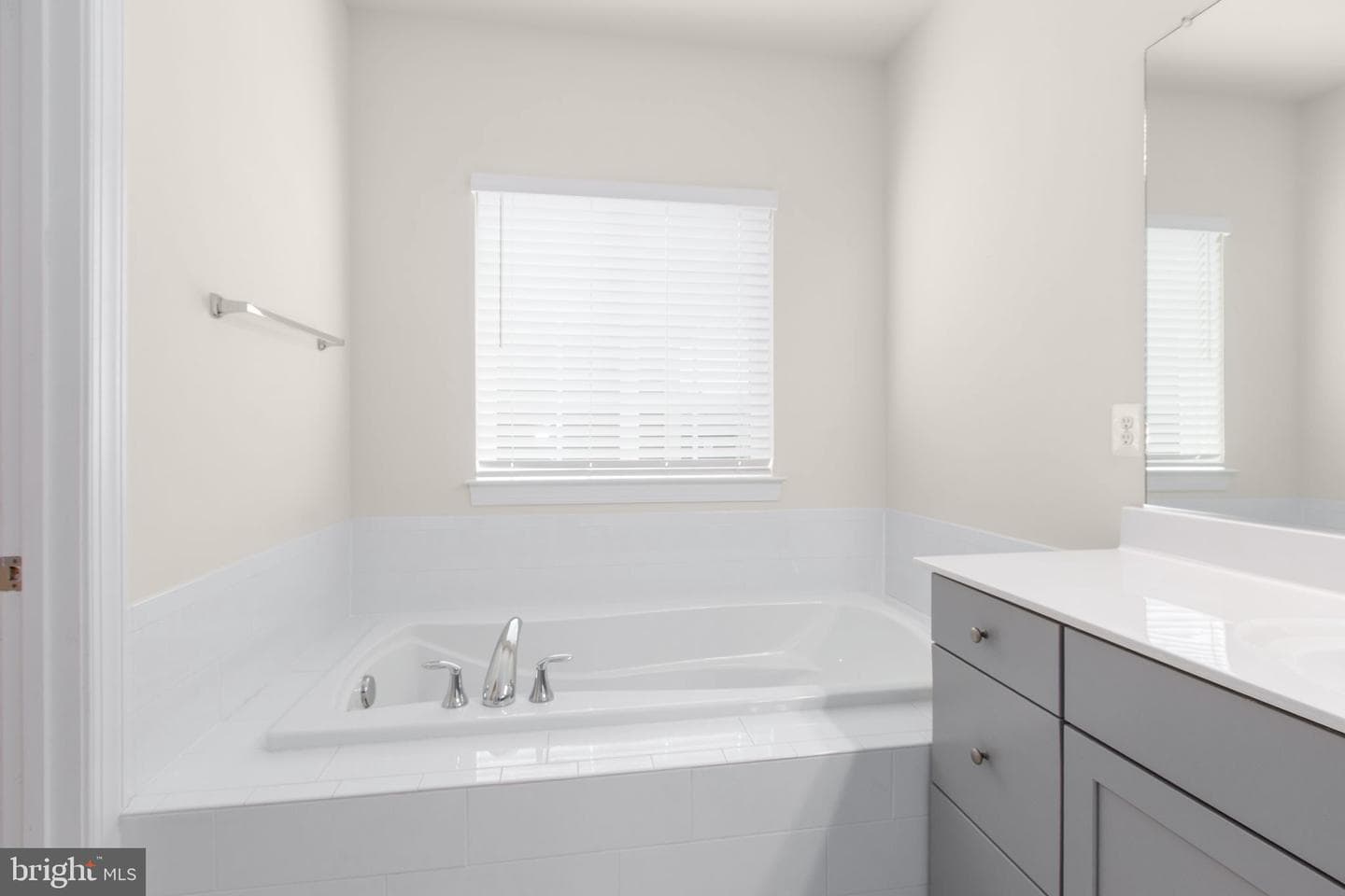 1221 Marigold Street photo 30