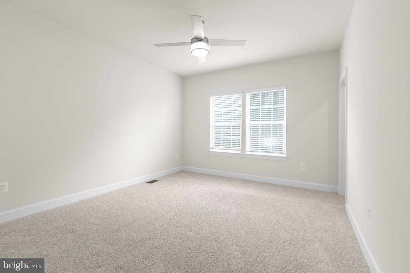 1221 Marigold Street photo 32