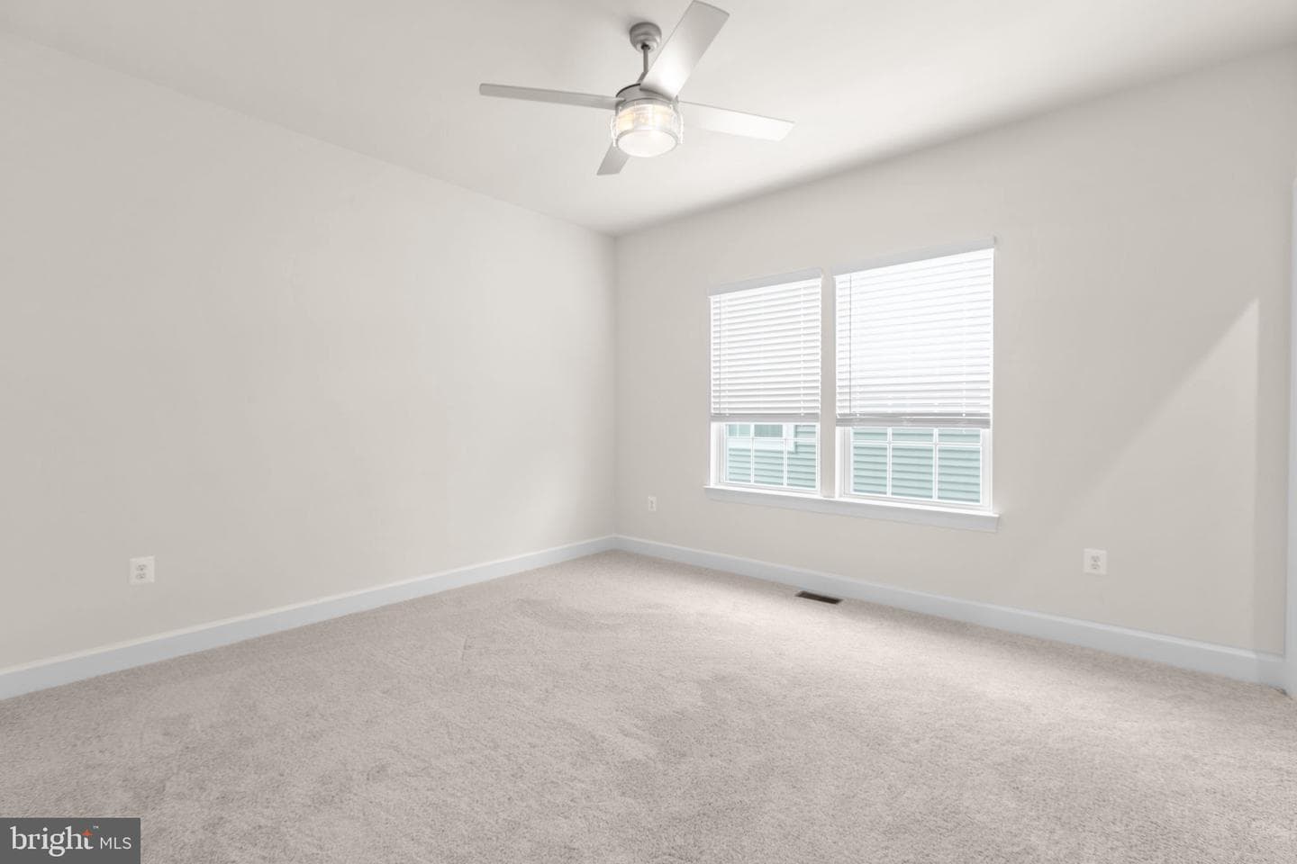 1221 Marigold Street photo 35