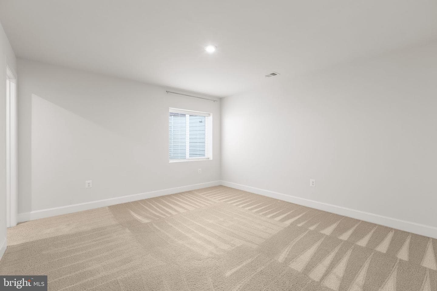 1221 Marigold Street photo 48