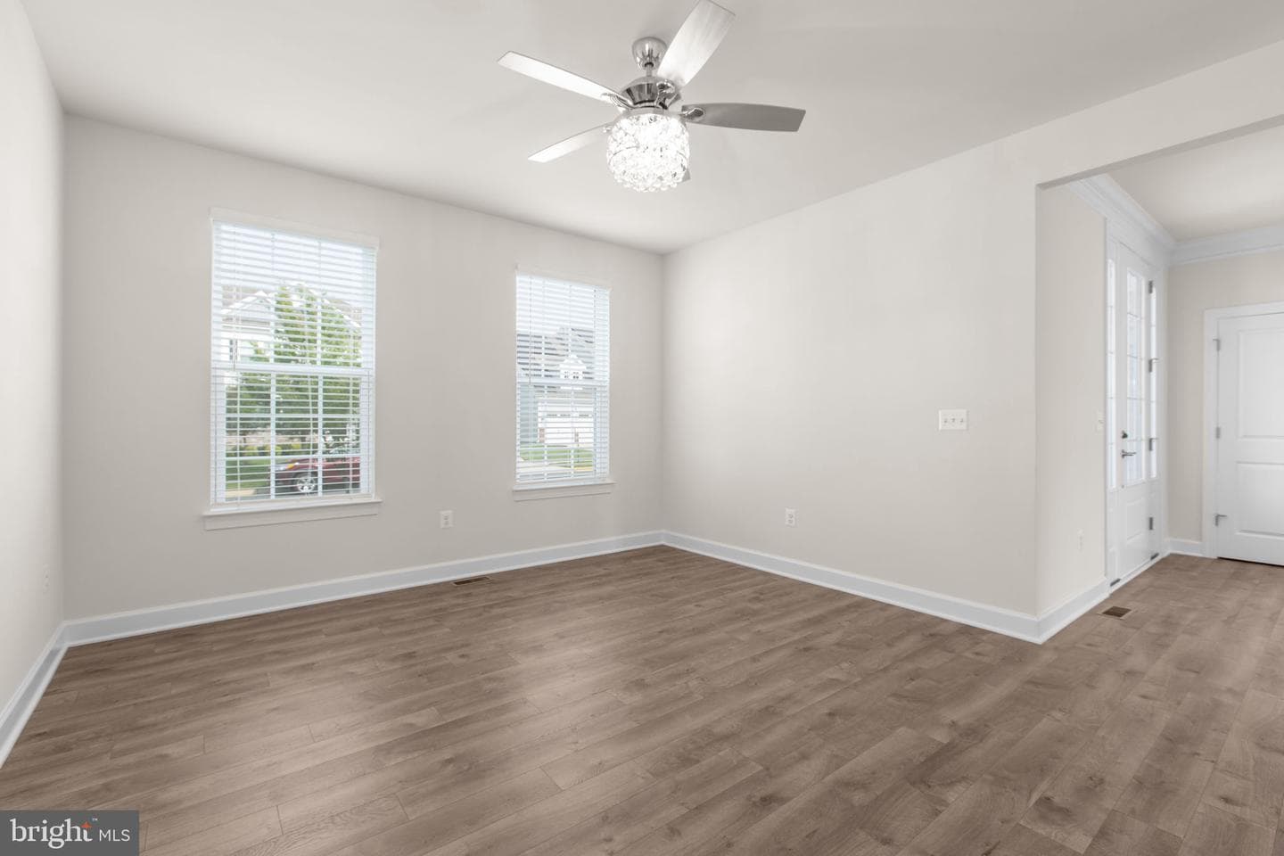 1221 Marigold Street photo 8