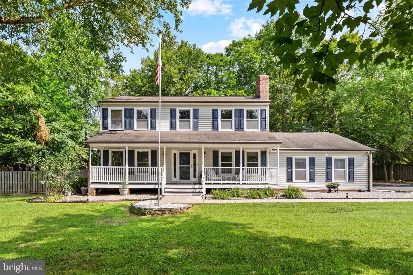 1211 Richmond Drive photo 2