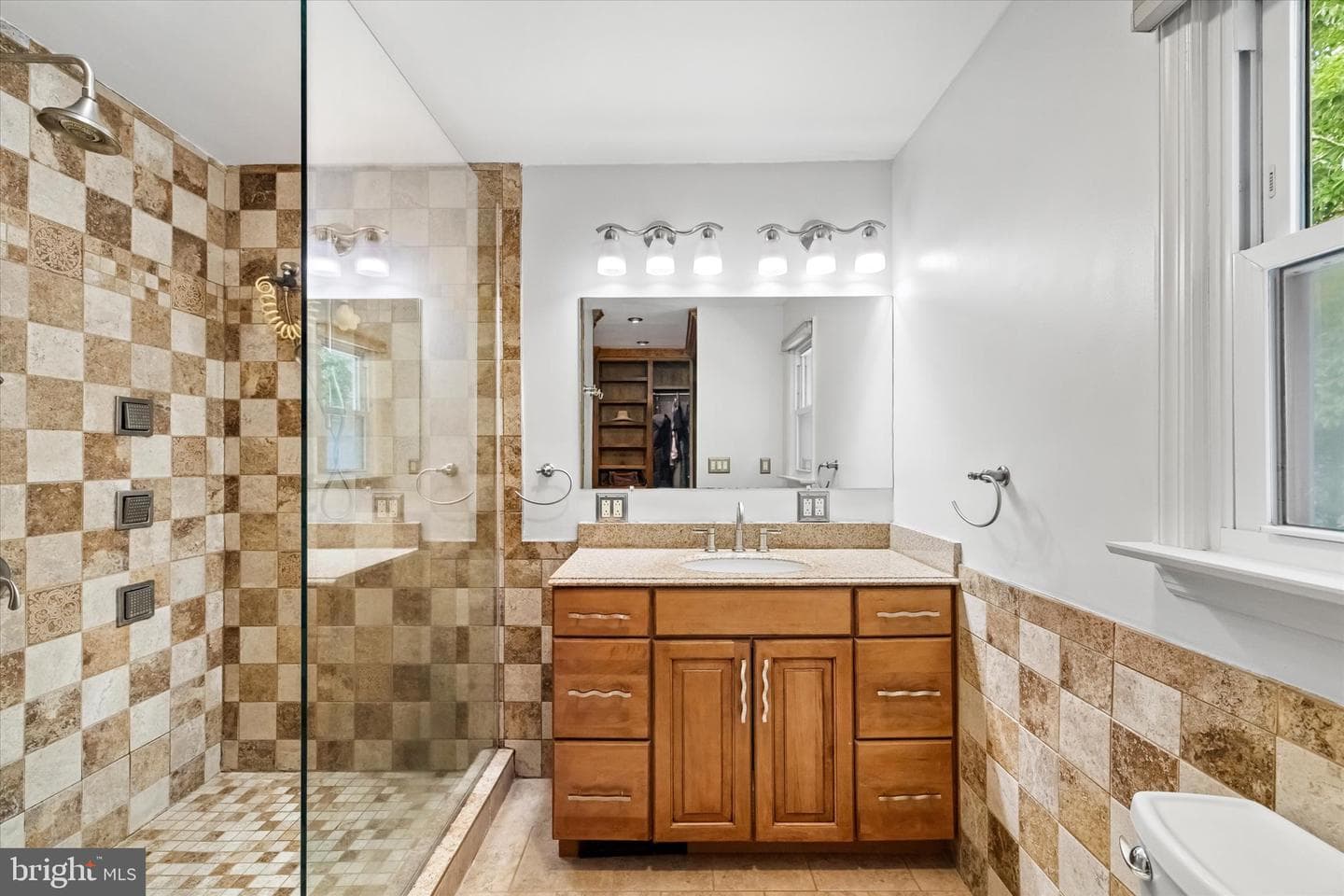 1211 Richmond Drive photo 26