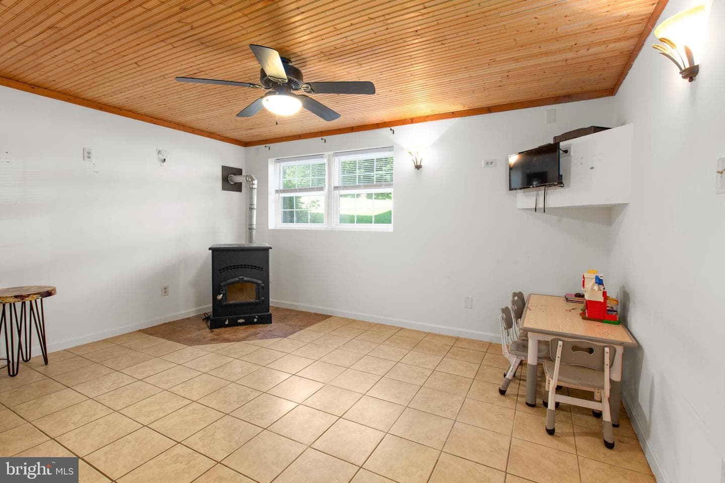665 Holly Corner Rd photo 29