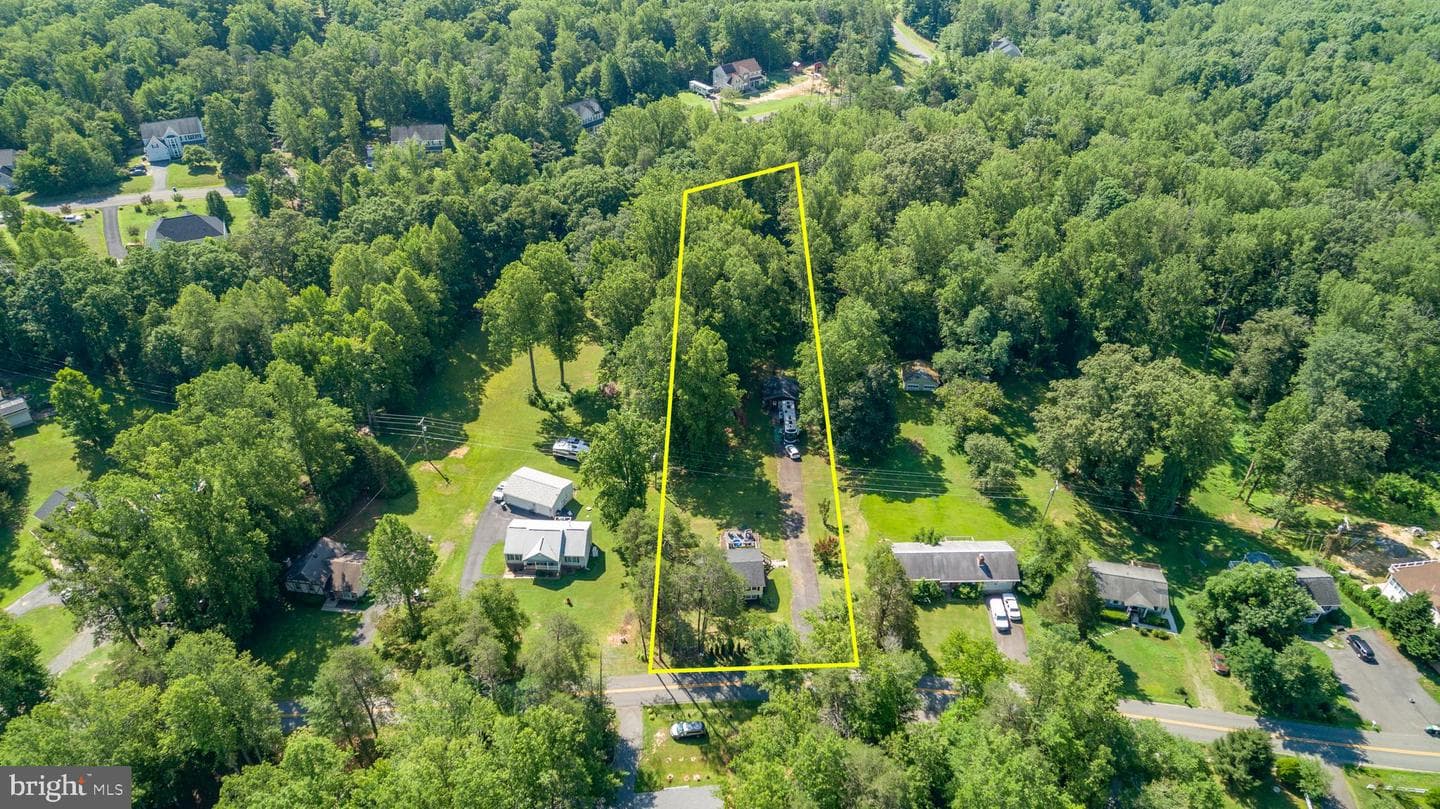 665 Holly Corner Rd photo 4