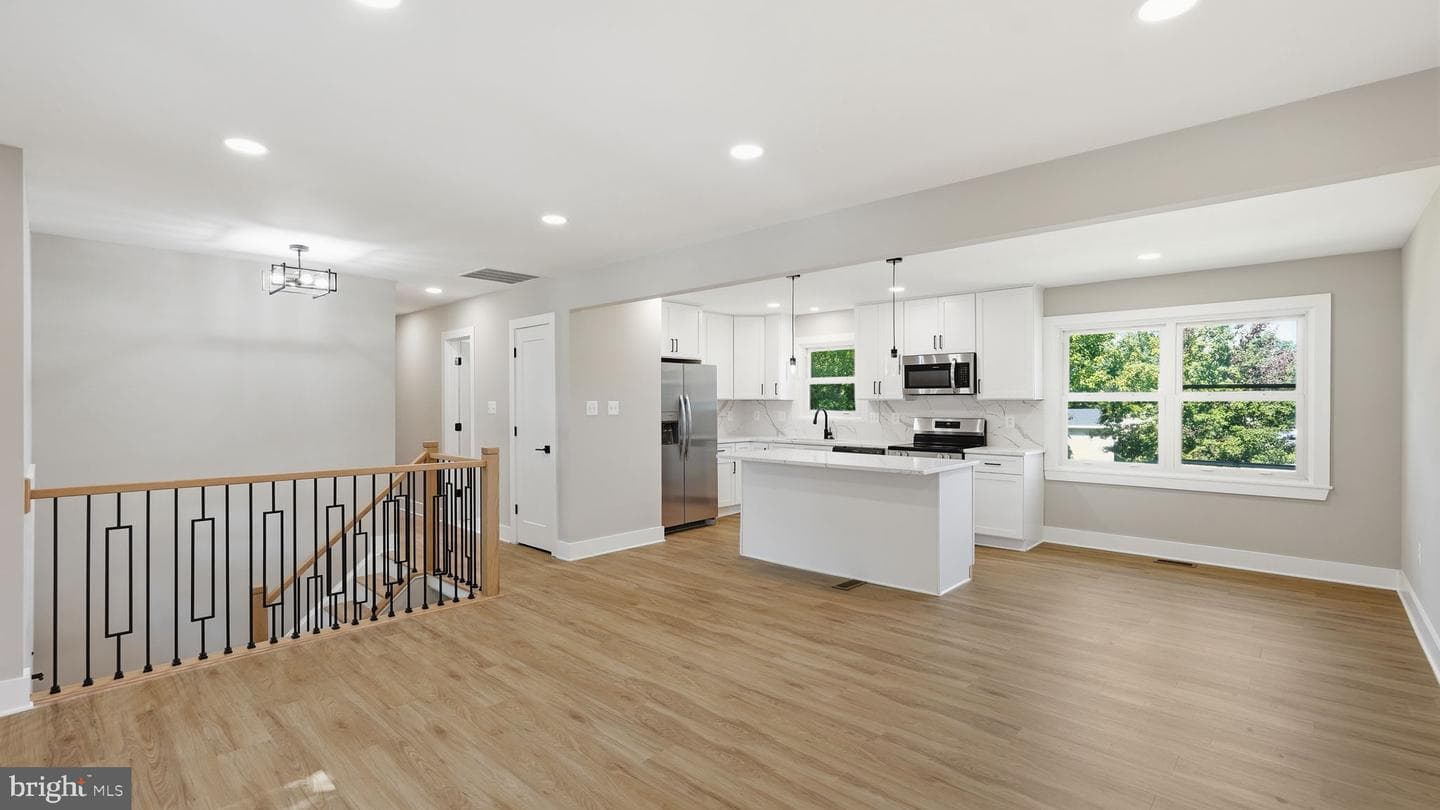210 Austin Drive photo 8