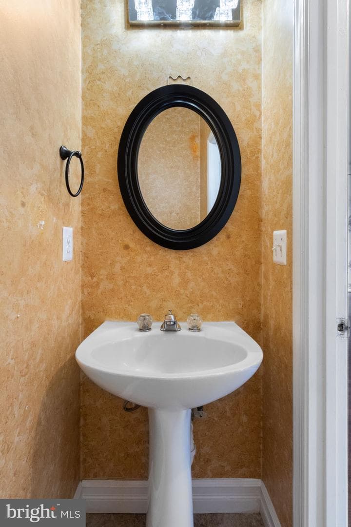 109 Chesterbrook photo 36
