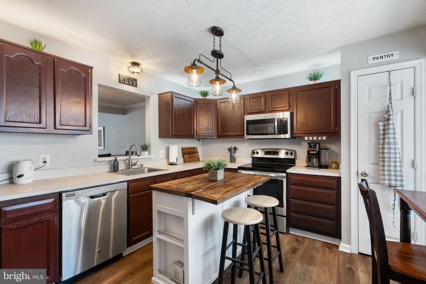 202 Park Brook Court photo 10