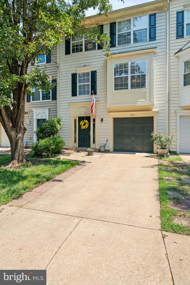 202 Park Brook Court photo 3