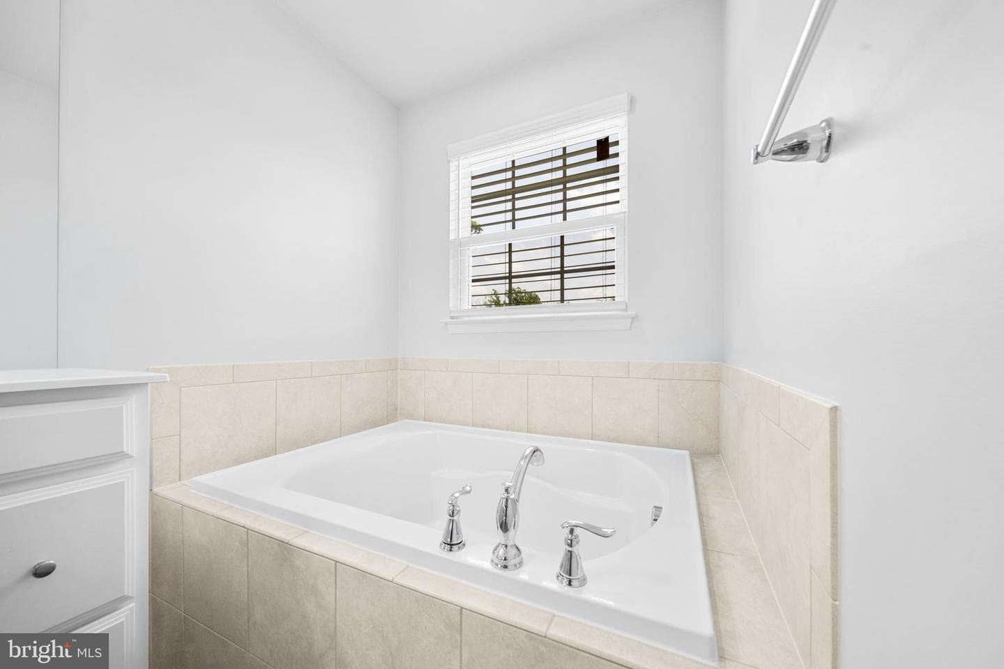 710 Rolling Valley Drive photo 32