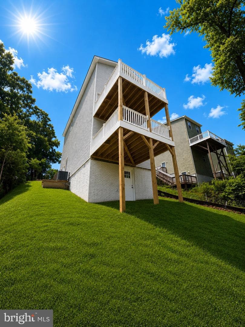 1194 Holly Street photo 3