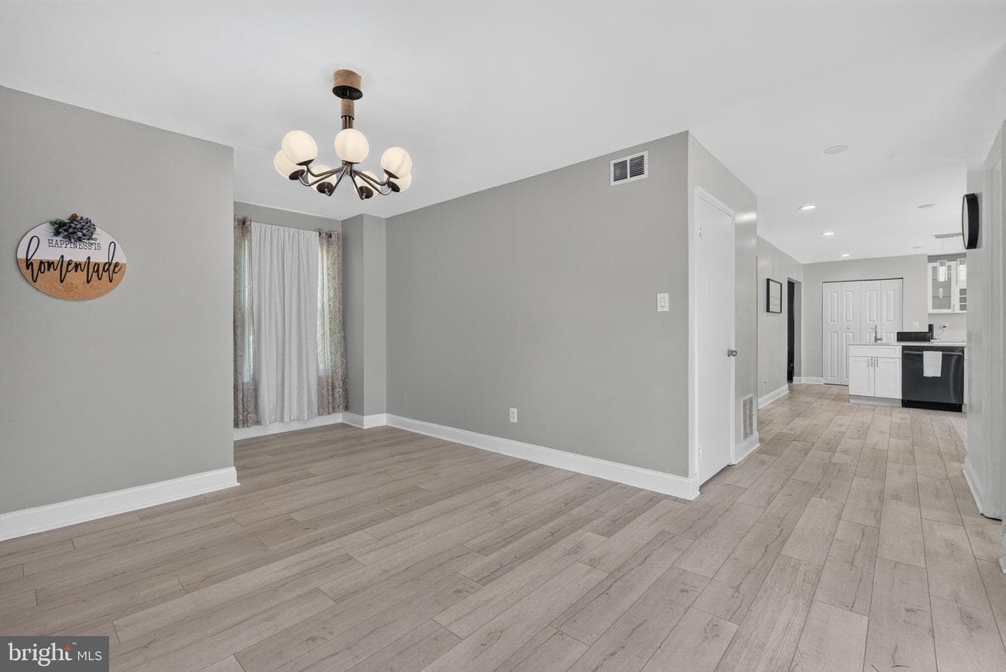 212 Pepper Tree Lane photo 15