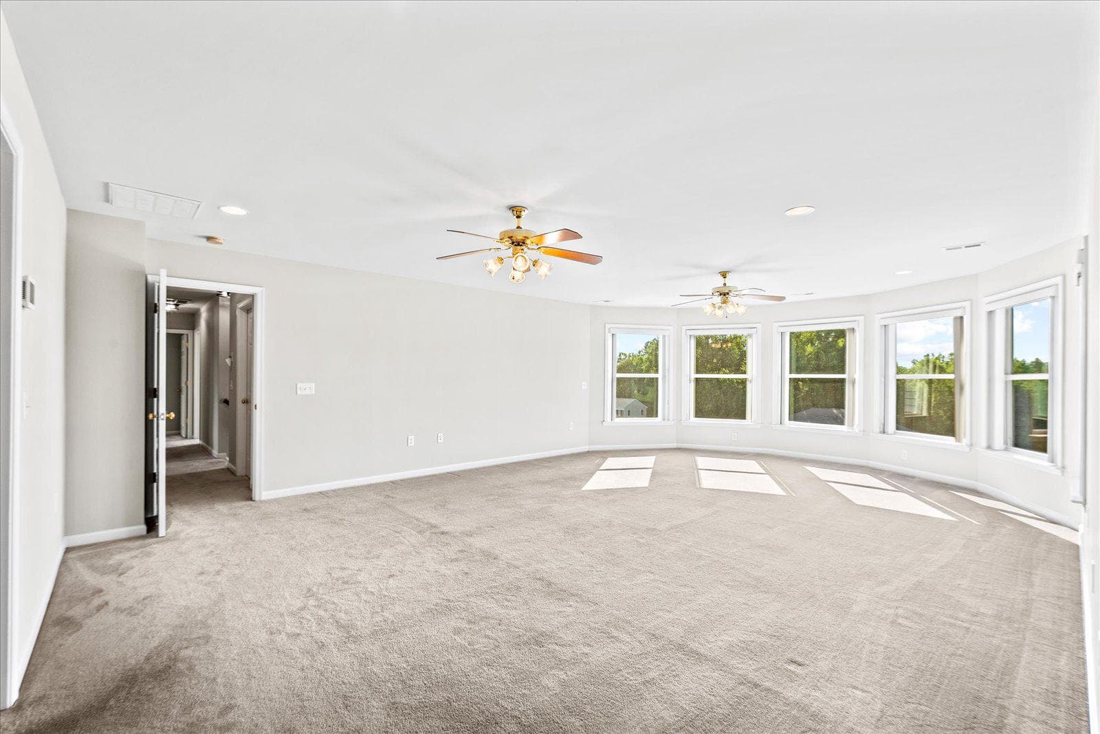 19 Pinto Lane photo 34