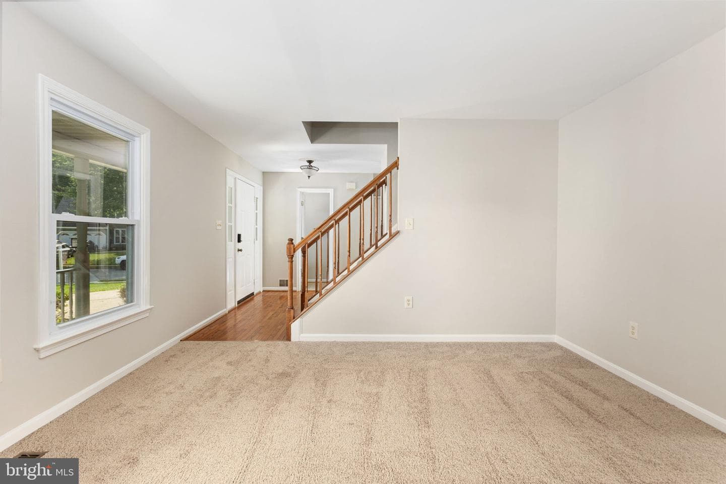1 Markham Way photo 16
