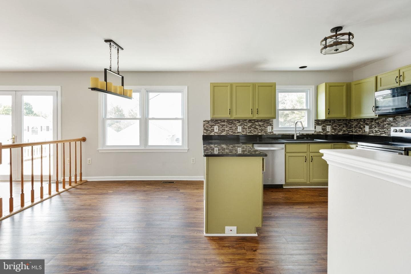 1 Markham Way photo 26