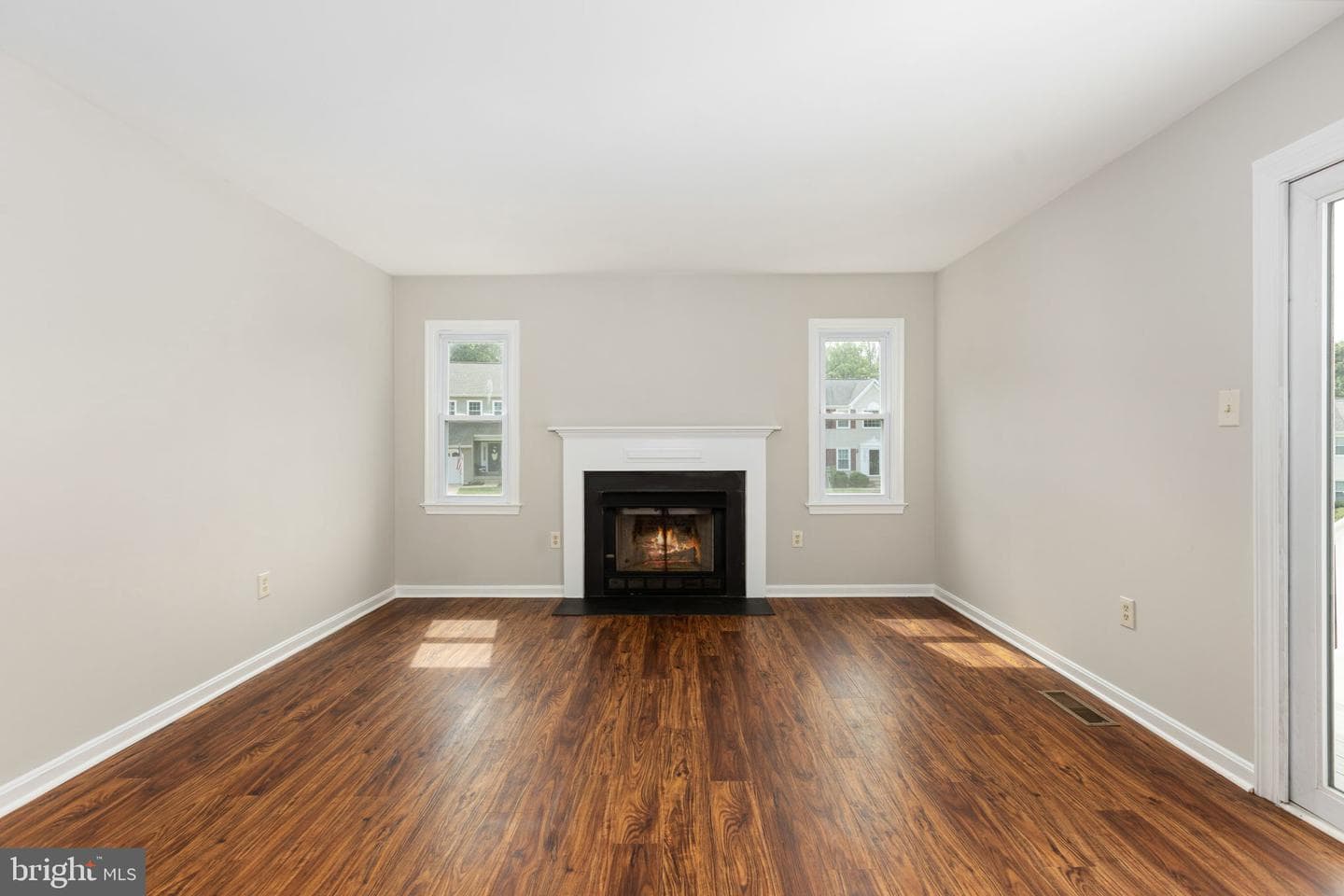 1 Markham Way photo 31