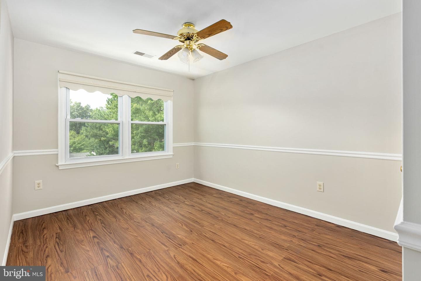 1 Markham Way photo 37