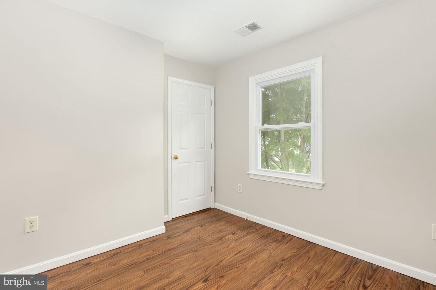 1 Markham Way photo 42