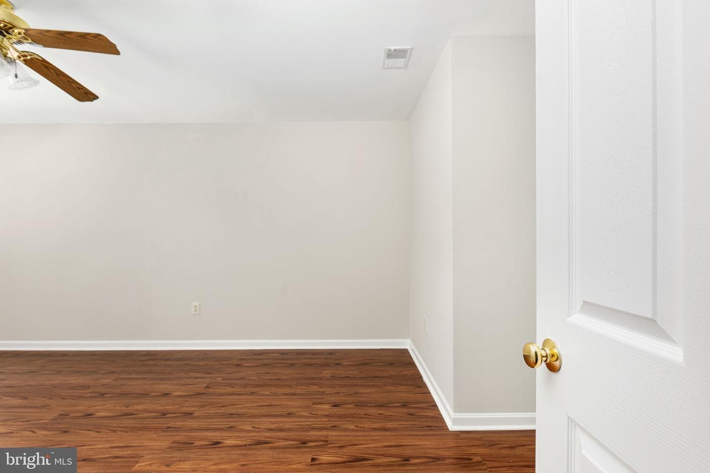 1 Markham Way photo 43