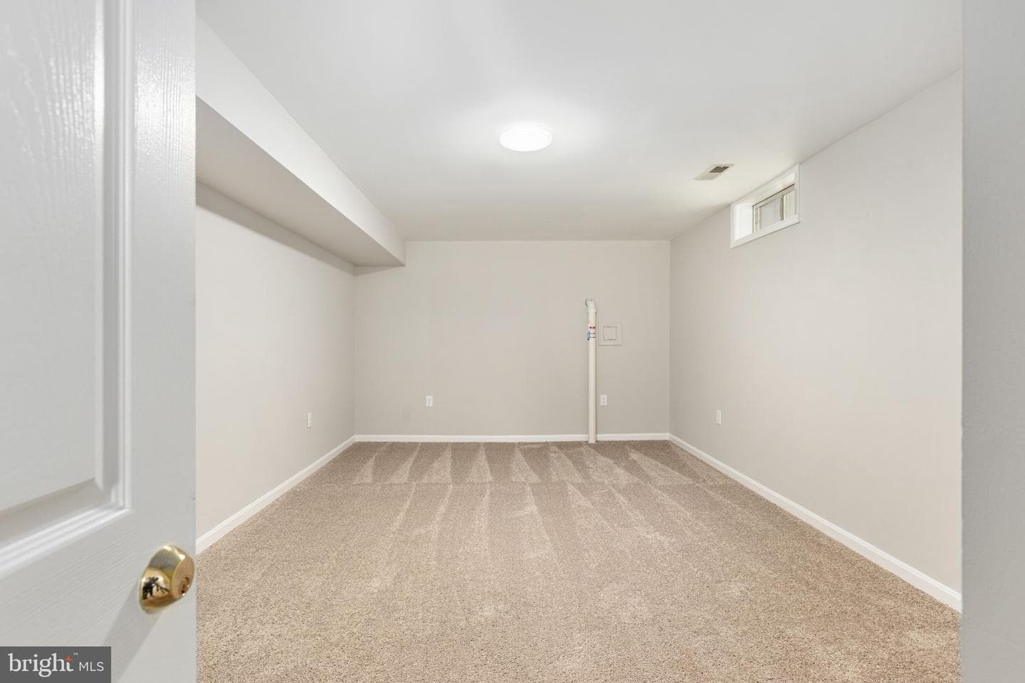 1 Markham Way photo 57