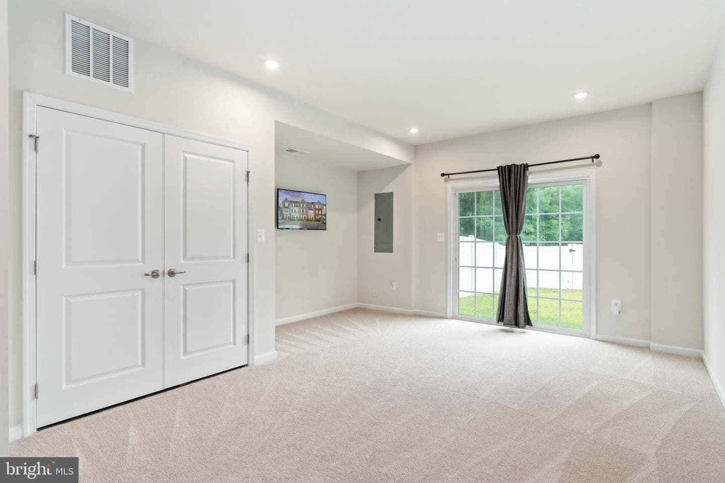 533 View Point Way photo 13