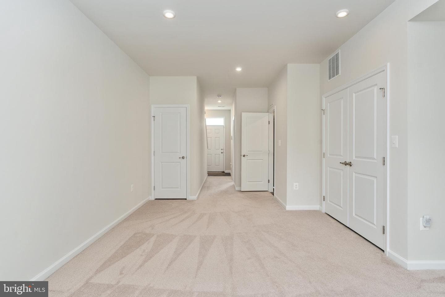 533 View Point Way photo 14