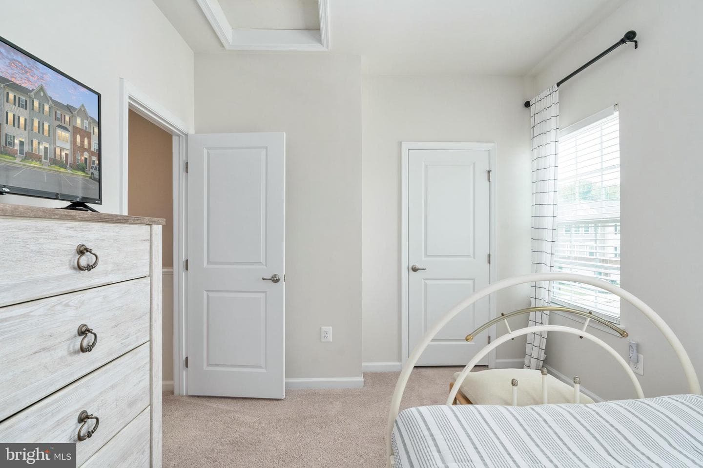 533 View Point Way photo 37