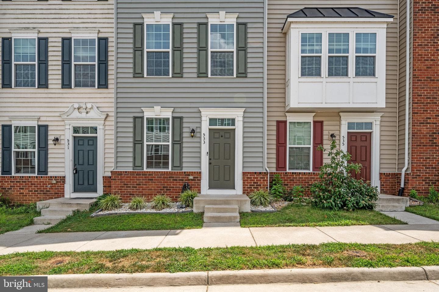 533 View Point Way photo 4
