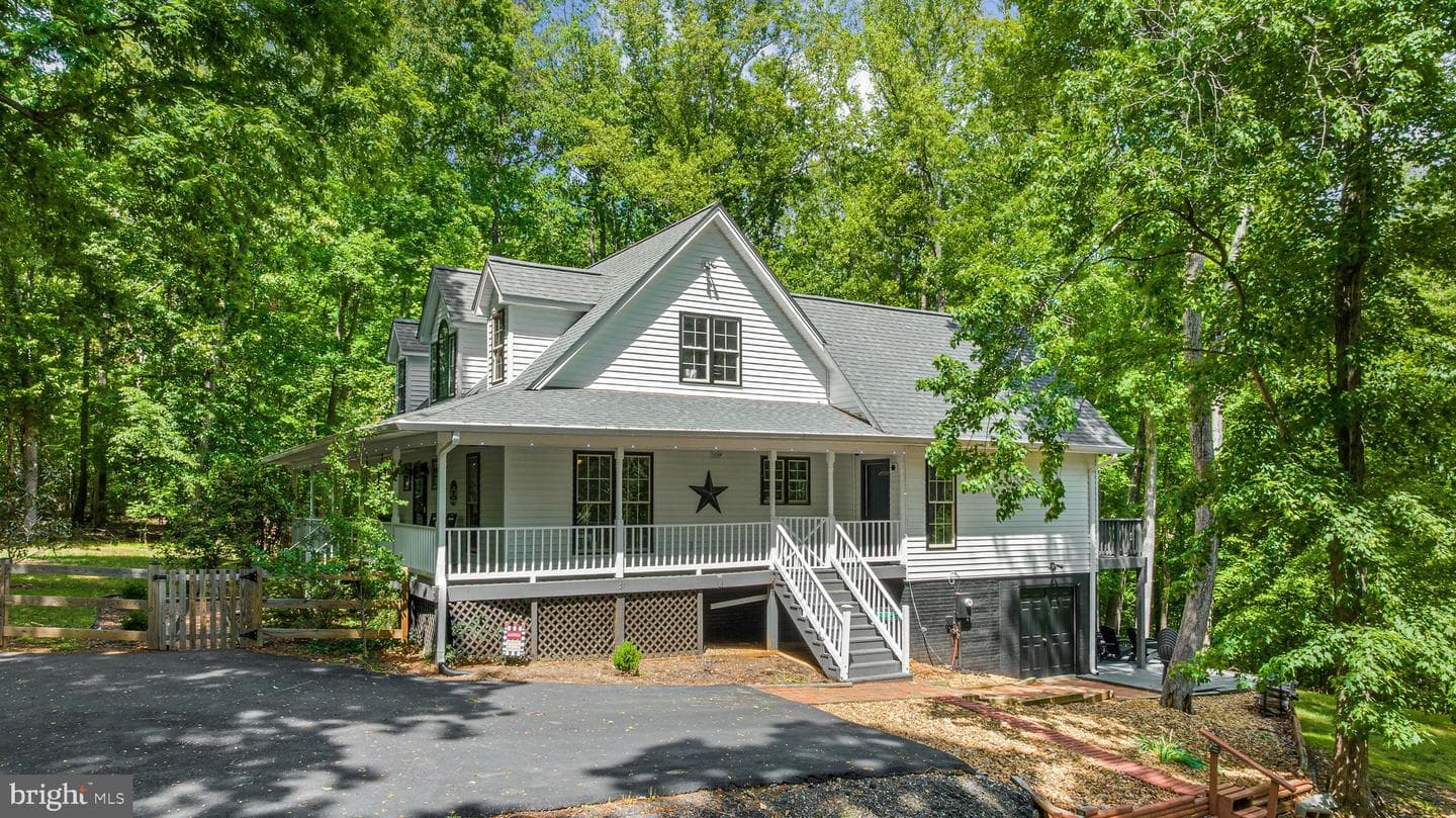 81 Lady Jane Lane photo 44