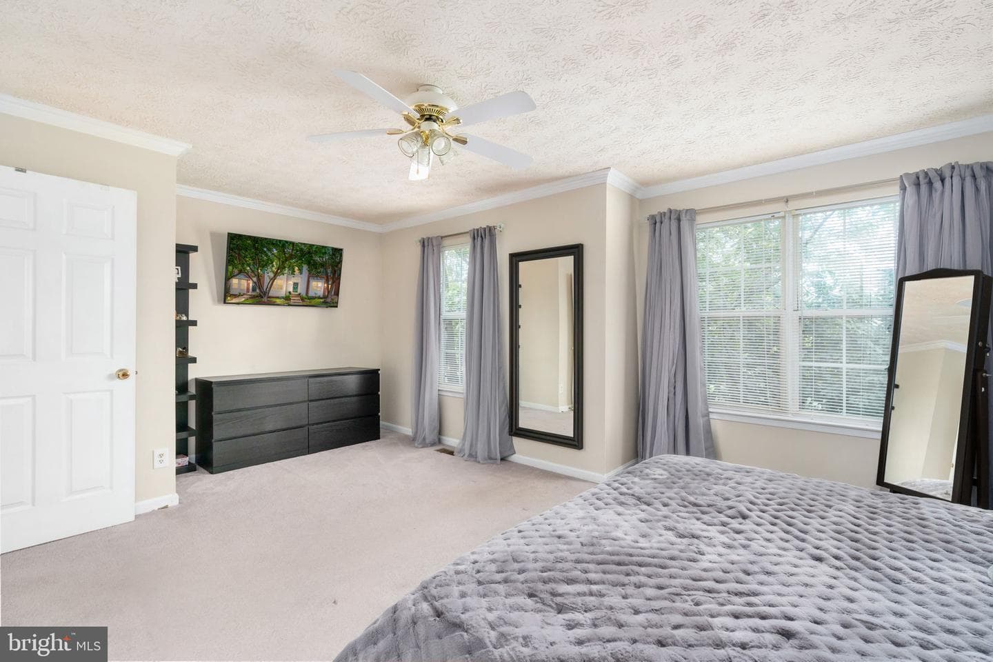 406 Rover Court photo 29