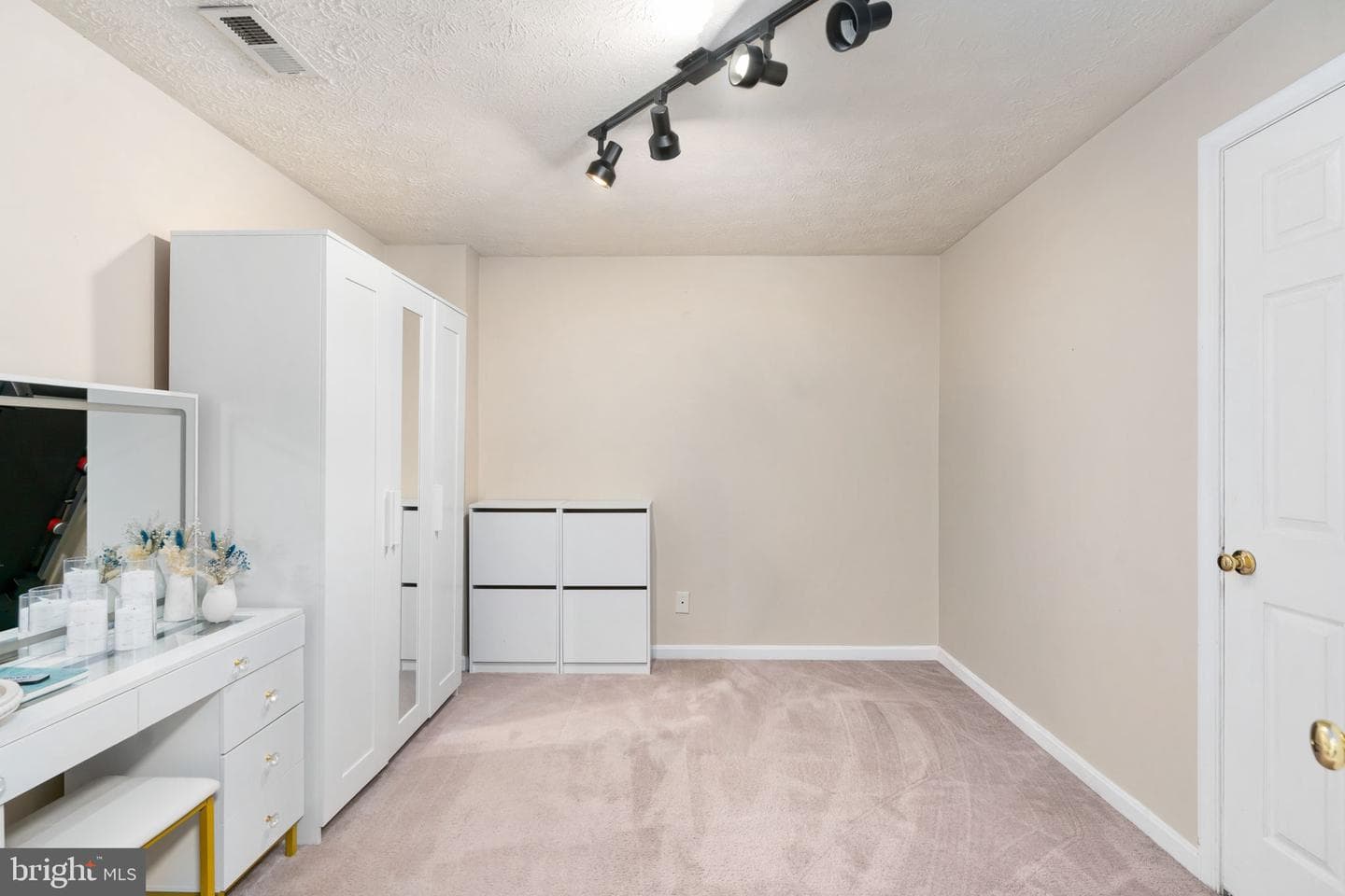406 Rover Court photo 42
