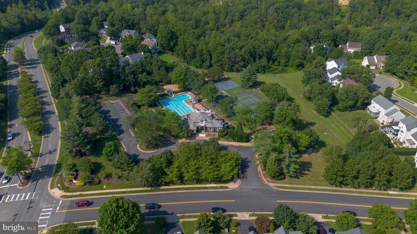 406 Rover Court photo 63