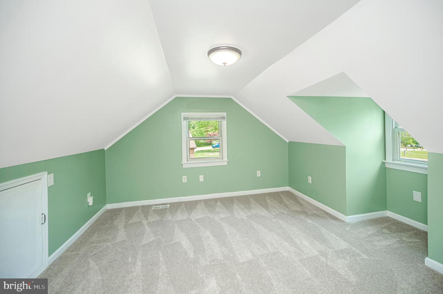 519 Telegraph Road photo 89