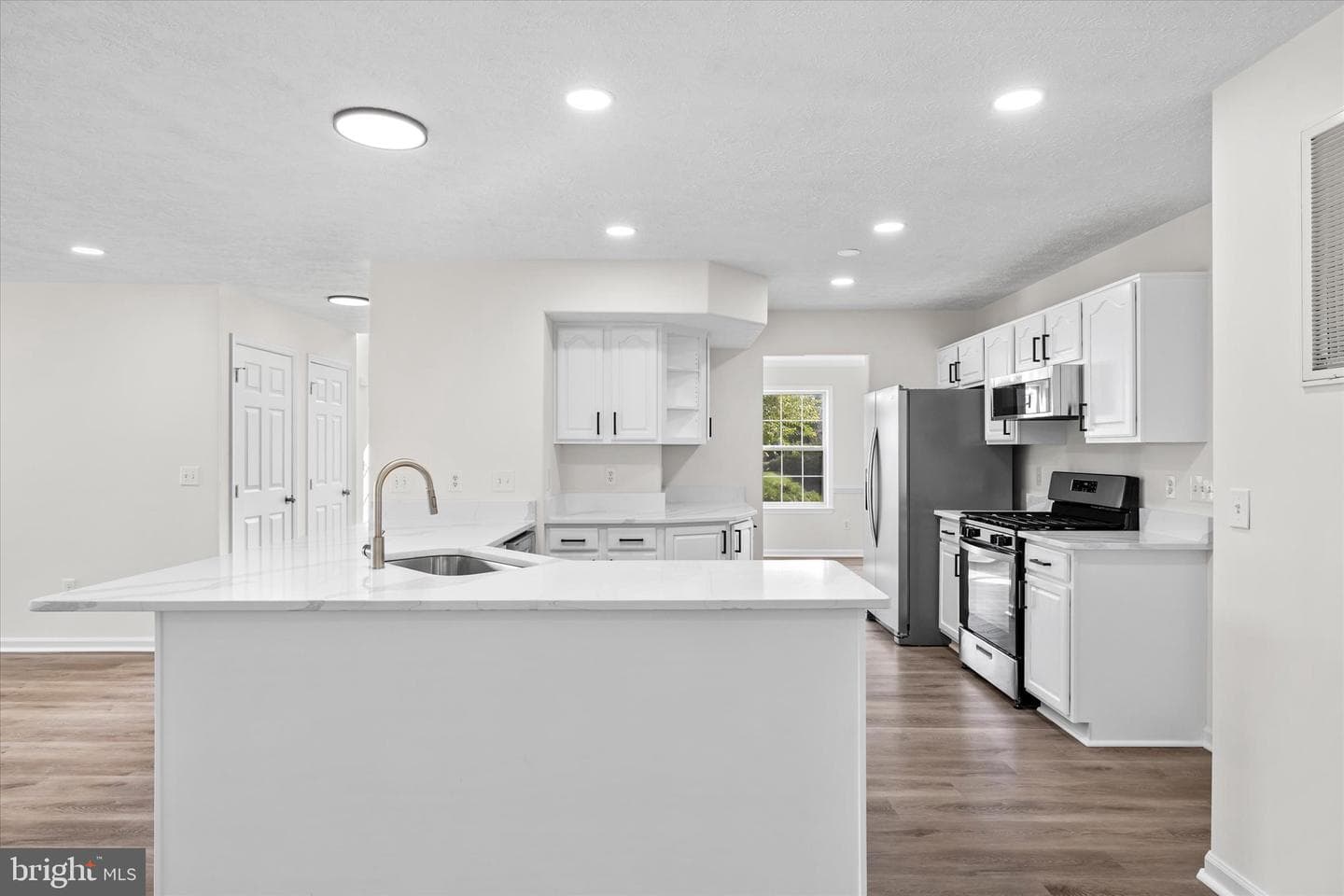 28 Brush Everard Court photo 13