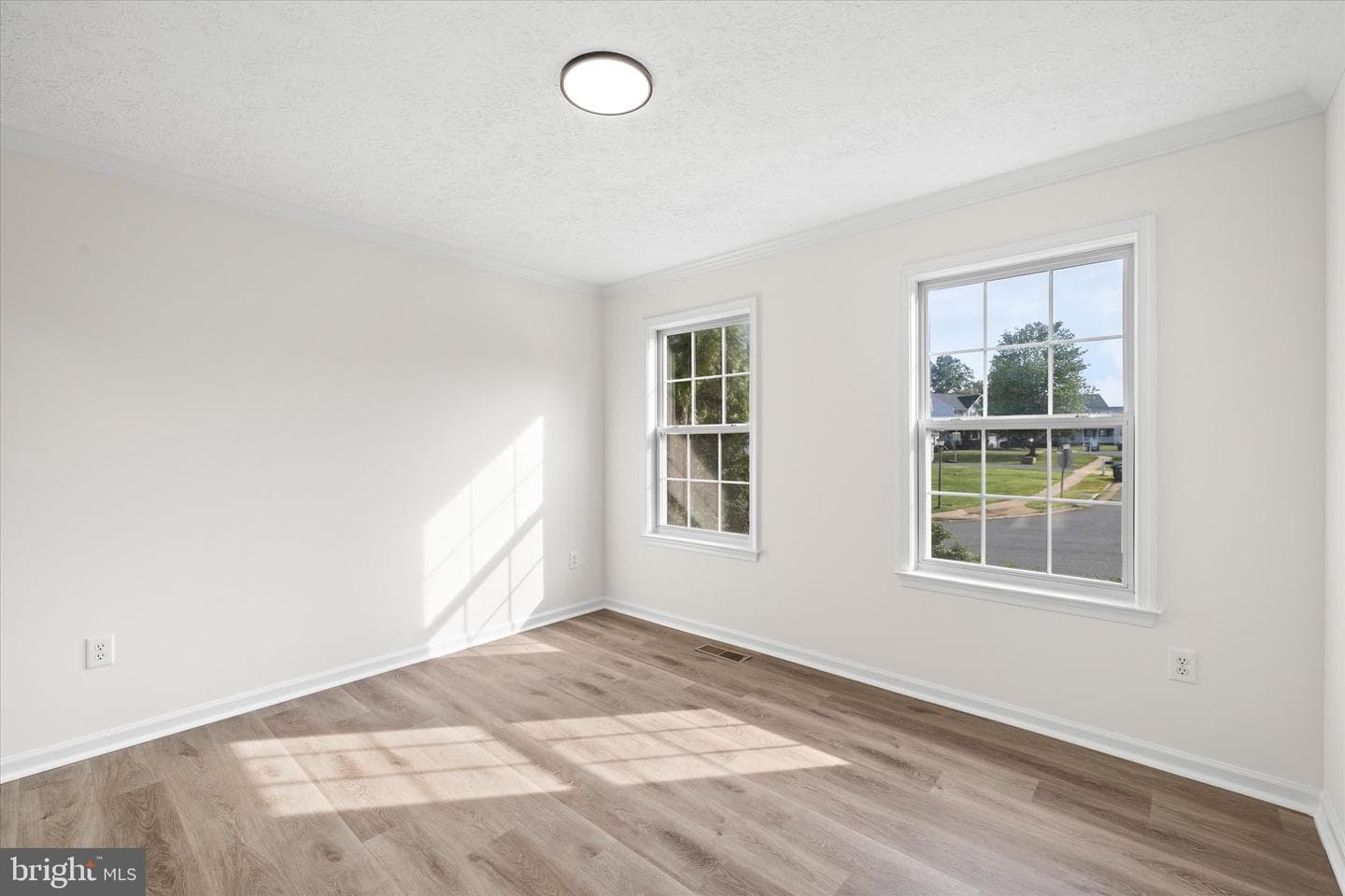 28 Brush Everard Court photo 8